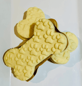 Sammies All-Natural Vanilla Dog Treats with Carob and Peanut Butter Icing